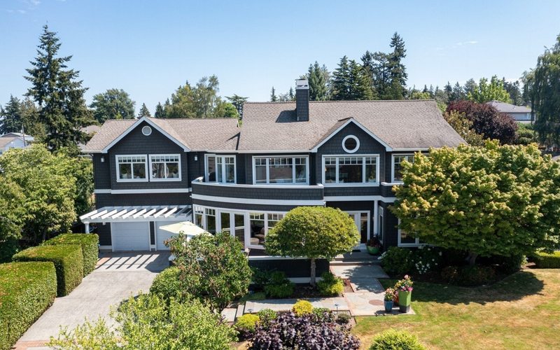 Craftsman-style luxury estate on Mercer Island