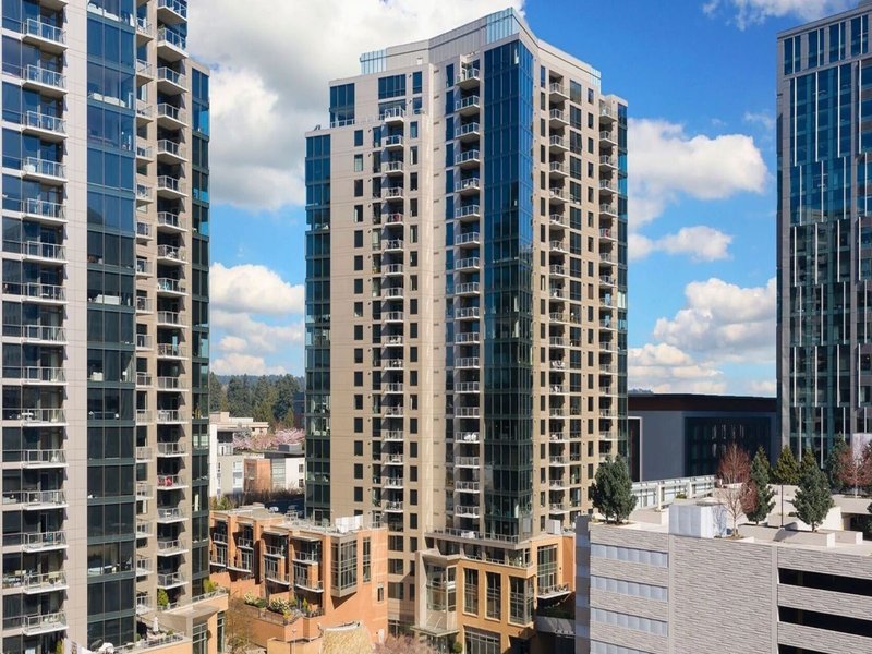 Washington Square Bellevue condos at 10510 NE 8th St