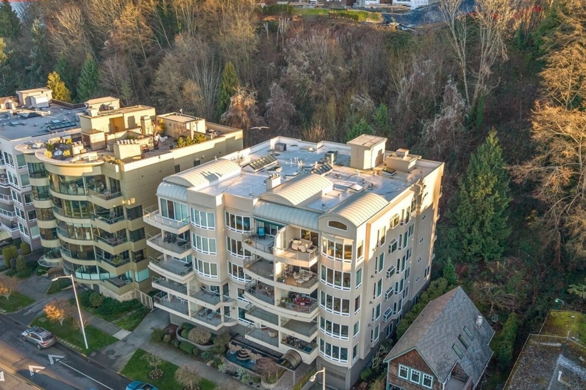 Bay Villa Alki Beach Condos West Seattle