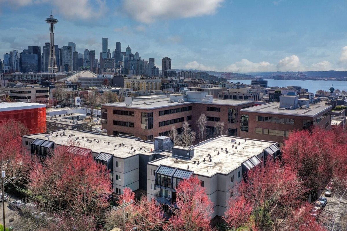 Courtyard at Queen Anne Square condos in Queen Anne Seattle