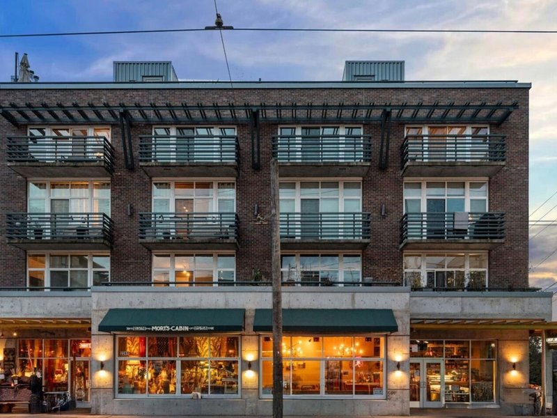 Eastlake Condos & Lofts Seattle exterior