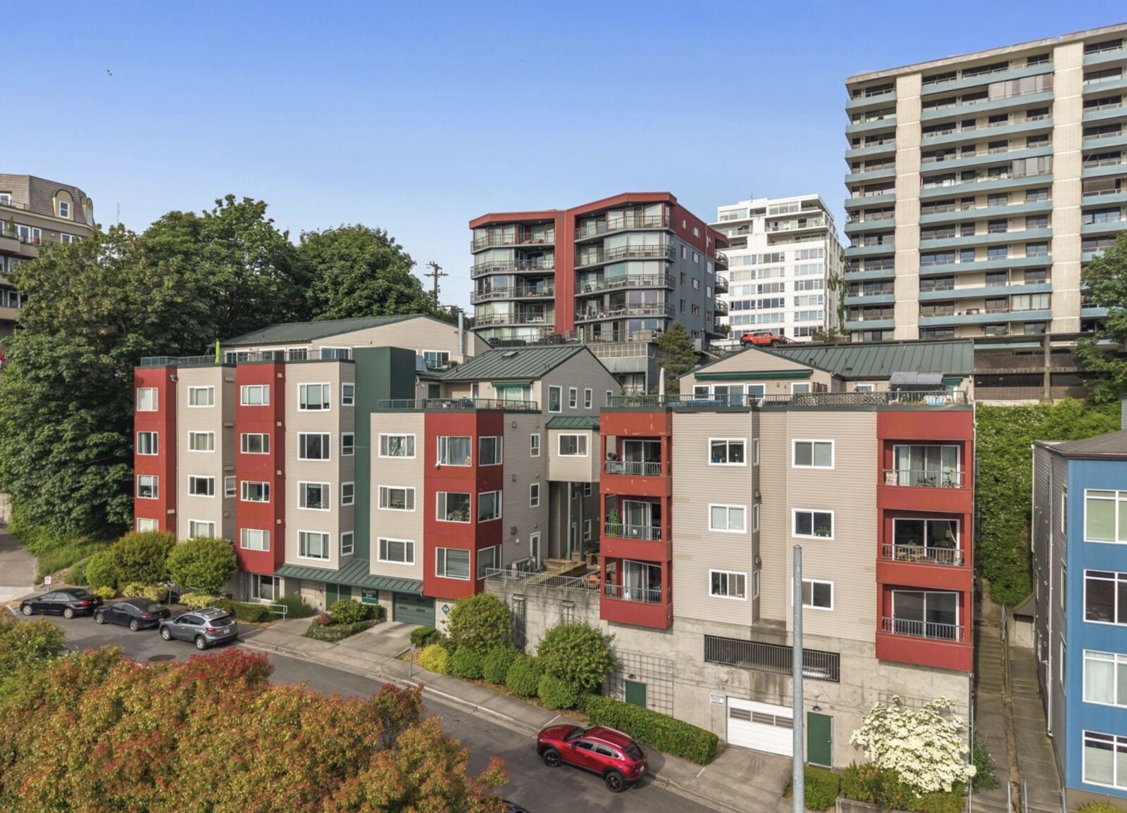 Elliott Bay Condominiums