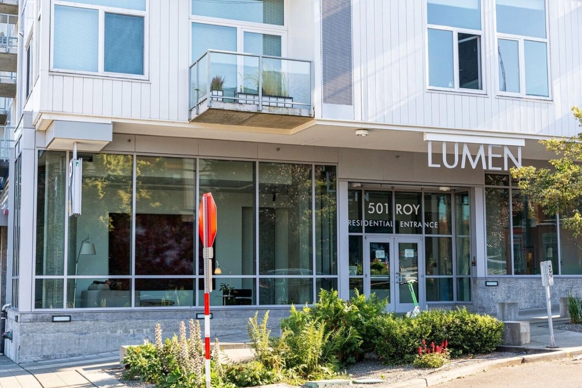 Lumen Queen Anne modern 7-story condominium with Space Needle views