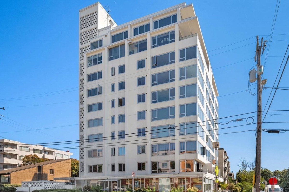 Mercer West mid-century condos in lower Queen Anne Seattle